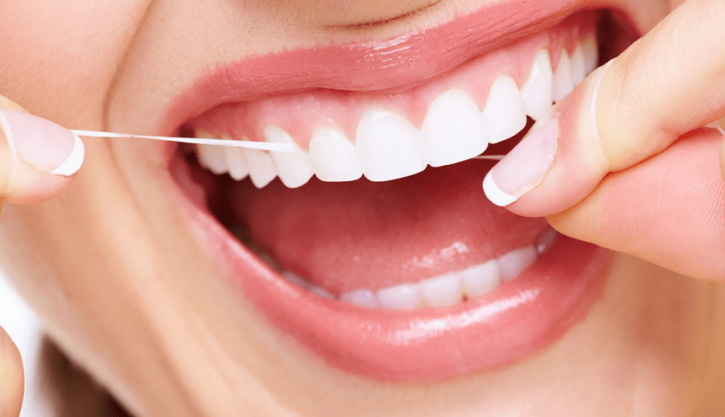 5 Early Symptoms of Tooth Decay and their Methods of Prevention
