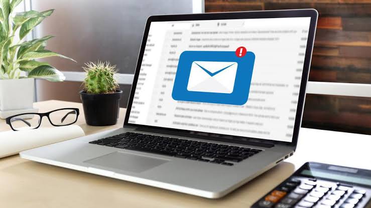 Mastering the Art of Business Emails: Tips and Tricks
