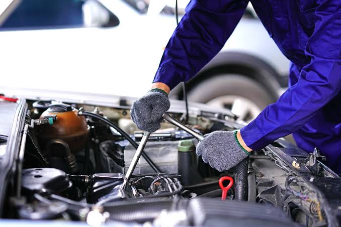 How to Choose the Right Auto Shop for Your Cars