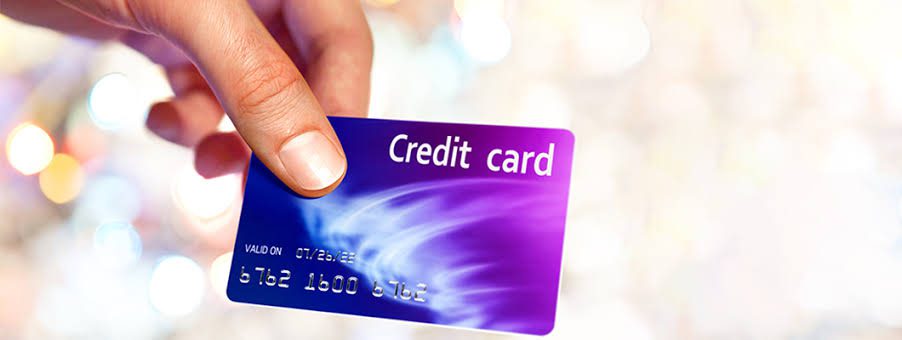 Positive Reasons for Using a Credit Card to Finance Purchases