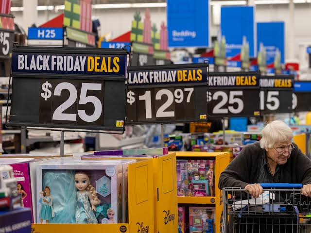 Why You Should Consider Shopping on Black Friday